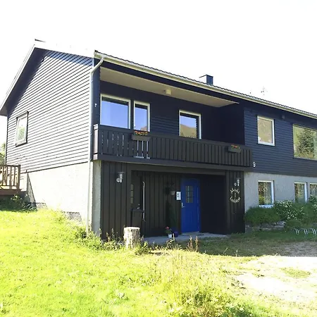 Midt I Lofoten Apartmán *